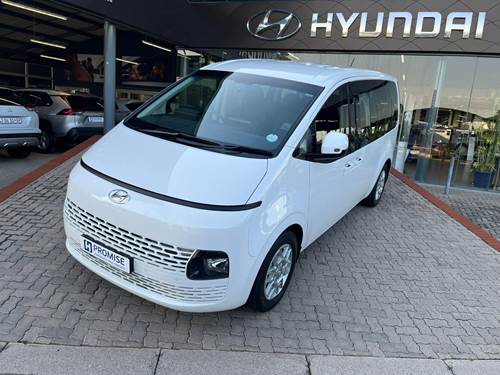 Hyundai Staria 2.2D Executive (9 Seater)