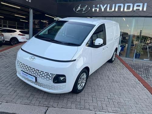 Hyundai Staria 2.2D Auto