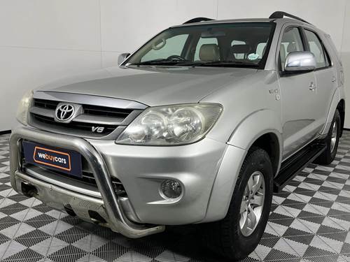 Toyota Fortuner I 4.0 V6 Raised Body