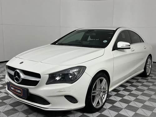 Mercedes Benz CLA 200 Auto ()