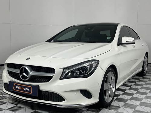 Mercedes Benz CLA 200 Auto ()