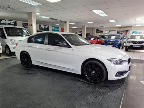 BMW 318i (F30) Auto