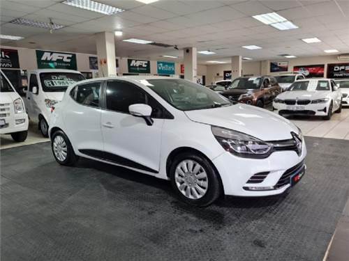 Renault Clio IV 900T (66kW) Expression 5 Door