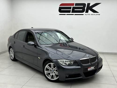 BMW 323i (E90)