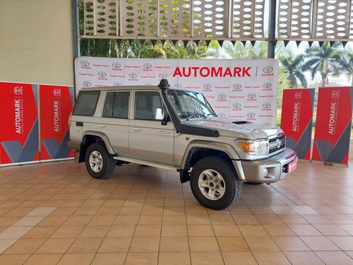 Toyota Land Cruiser 76 4.5 Diesel Station Wagon