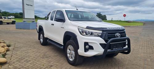 Toyota Hilux 2.4 GD-6 RB SRX Extra Cab 