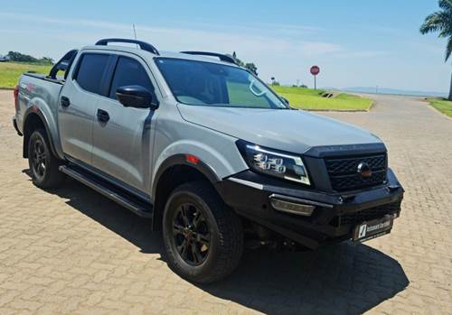 Nissan Navara 2.5 DDTi Pro-4X Double Cab Auto 4x4