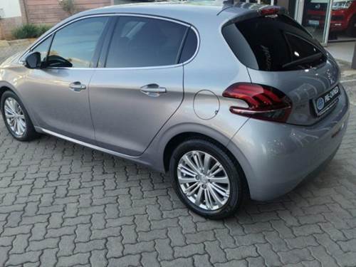 Peugeot 208 1.2 PureTech 5 Door