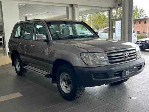 Toyota Land Cruiser 100 GX 4.5 Petrol