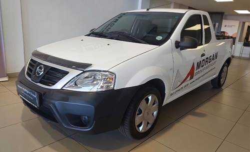 Nissan NP200 1.6i Pack