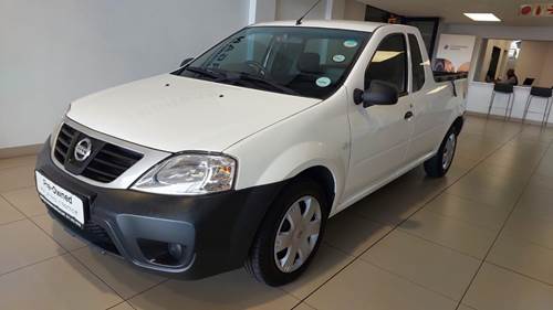 Nissan NP200 1.6i Pack