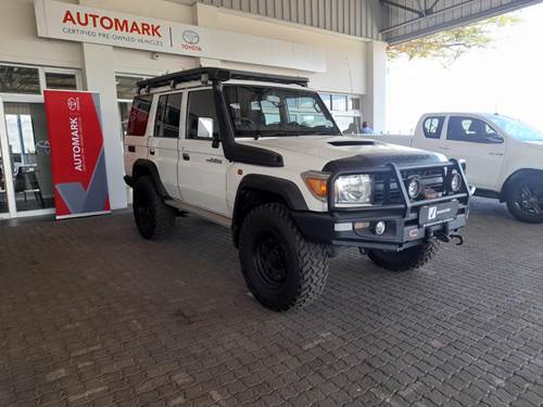 Toyota Land Cruiser 76 4.5 Diesel Station Wagon