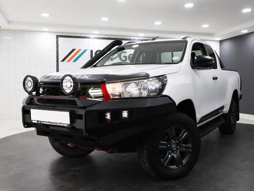 Toyota Hilux 2.4 GD-6 RB SRX Extra Cab Auto