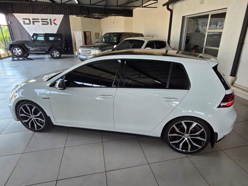 Volkswagen (VW) Golf 7 GTi 2.0 TSi DSG