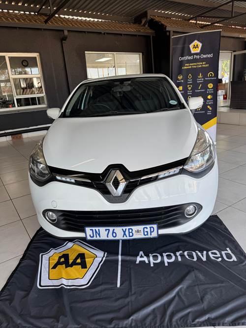 Renault Clio IV 900T (66kW) Expression 5 Door