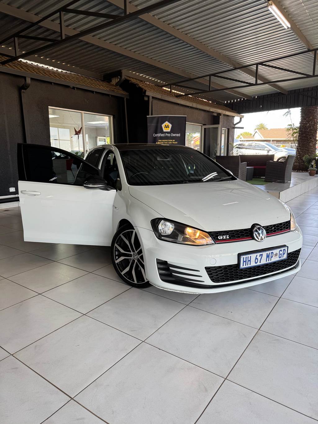 Volkswagen Vw Golf Gti Tsi Dsg For Sale R Carfind Co Za