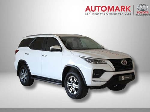 Toyota Fortuner V 2.4 GD-6 Raised Body