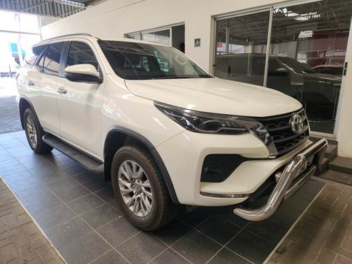 Toyota Fortuner V 2.8 GD-6 Raised Body Auto