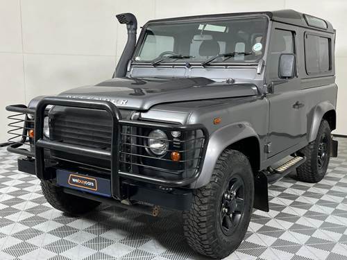 Land Rover Defender 90 2.2 D Station Wagon