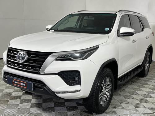 Toyota Fortuner V 2.4 GD-6 Raised Body Auto