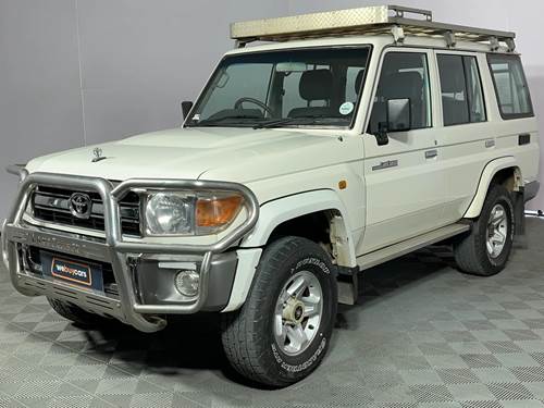 Toyota Land Cruiser 70 4.2 Diesel Station Wagon