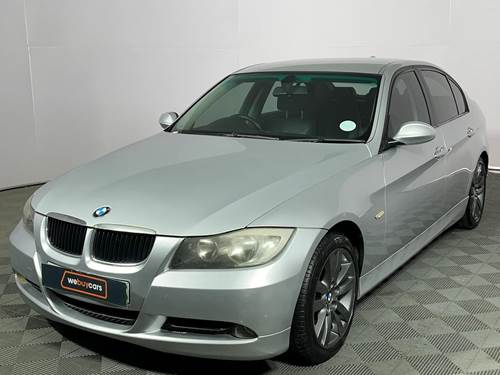 BMW 320i (E90)