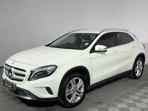 Mercedes Benz GLA 200 7G-Tronic