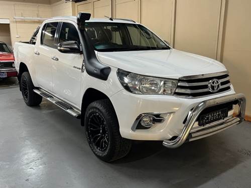 Toyota Hilux 2.8 GD-6 Raider Raised Body Double Cab Auto 4x4  