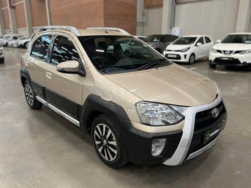 Toyota Etios Cross 1.5 Xs Hatch