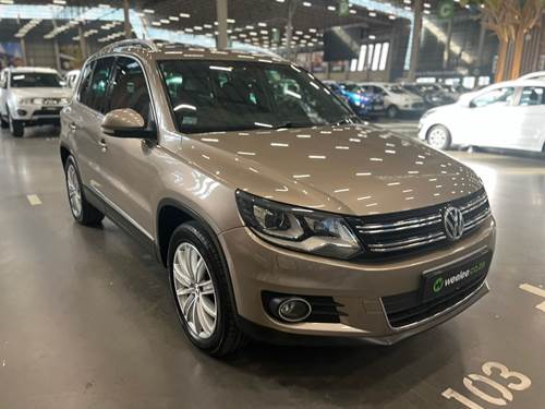 Volkswagen (VW) Tiguan II 2.0 TDi 4Motion Sport and Style DSG