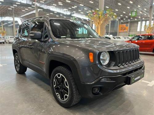 Jeep Renegade 2.4 Trailhawk Auto