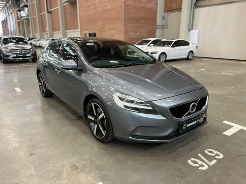 Volvo V40 T4 Momentum Geartronic