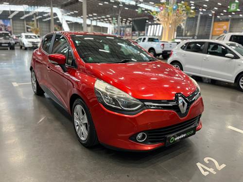 Renault Clio IV 900T (66kW) Expression 5 Door