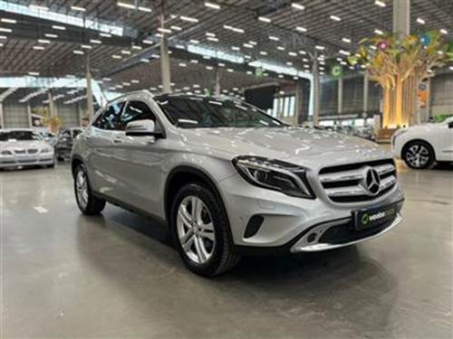 Mercedes Benz GLA 200 CDi 7G-Tronic