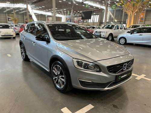 Volvo V60 Cross Country D4 Momentum Geartronic AWD