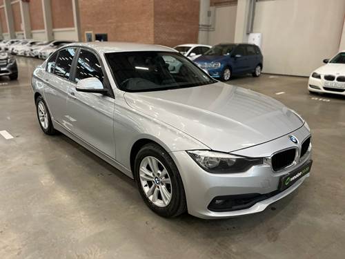 BMW 320i (F30) Auto