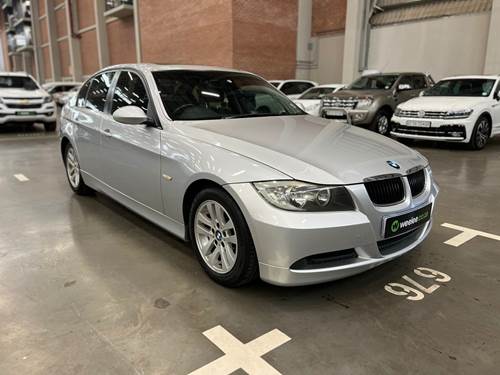 BMW 320i (E90)