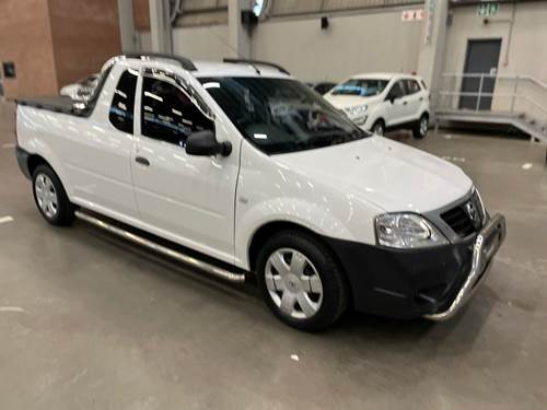 Nissan NP200 1.6i Pack