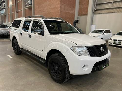 Nissan Navara 3.0 dCi Double Cab LE Auto 4X4