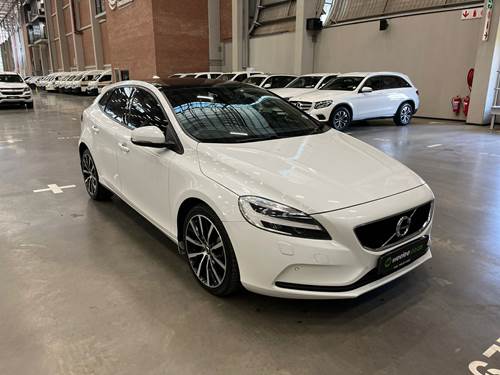 Volvo V40 Cross Country T4 Momentum Geartronic