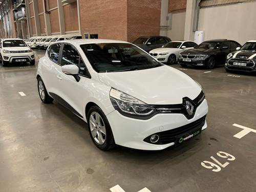 Renault Clio IV 900T (66kW) Expression 5 Door