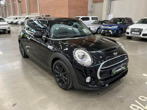 MINI Cooper S Mark IV (141 kW) Steptronic