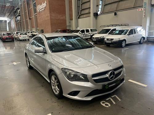 Mercedes Benz CLA 200 Auto