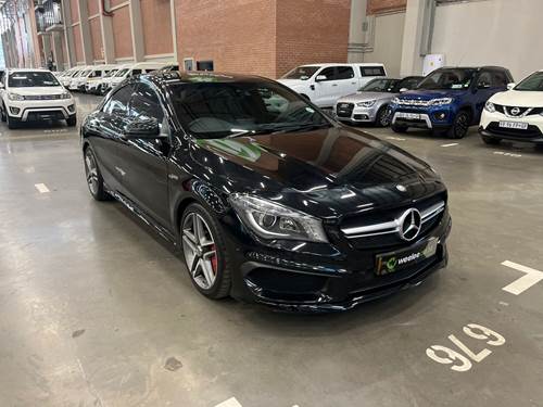 Mercedes Benz AMG CLA 45 7G- DCT