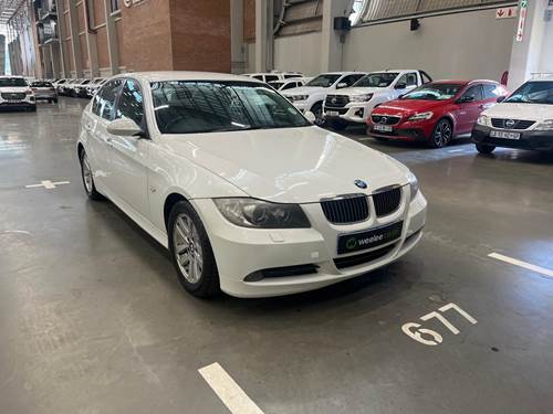 BMW 323i (E90) Auto