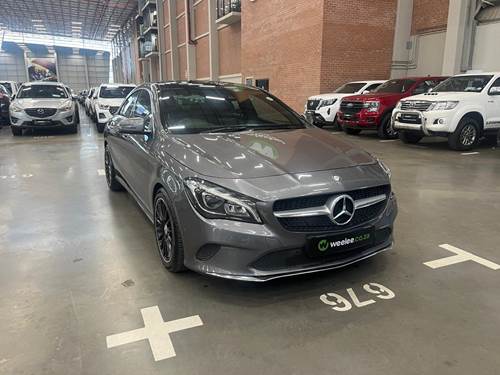 Mercedes Benz CLA 200 Auto ()