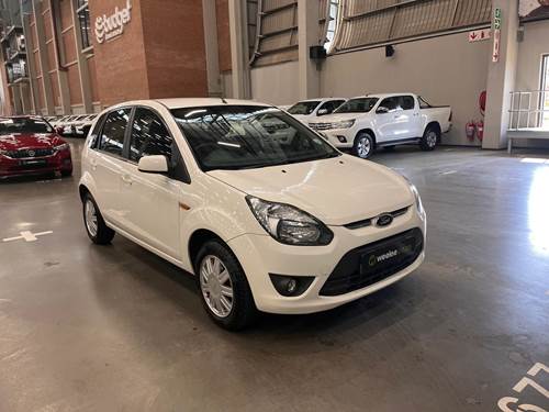 Ford Figo 1.4i Trend 5-Door Hatch Back