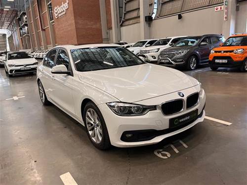 BMW 320i (F30) Auto