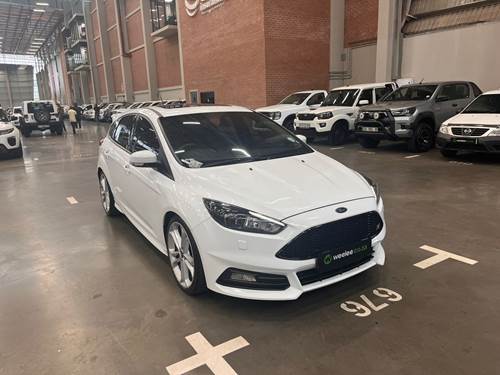 Ford Focus 2.0 Ecoboost ST3 5 Door