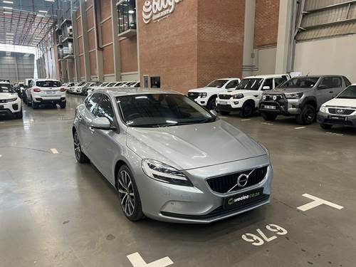 Volvo V40 T3 Momentum Geartronic